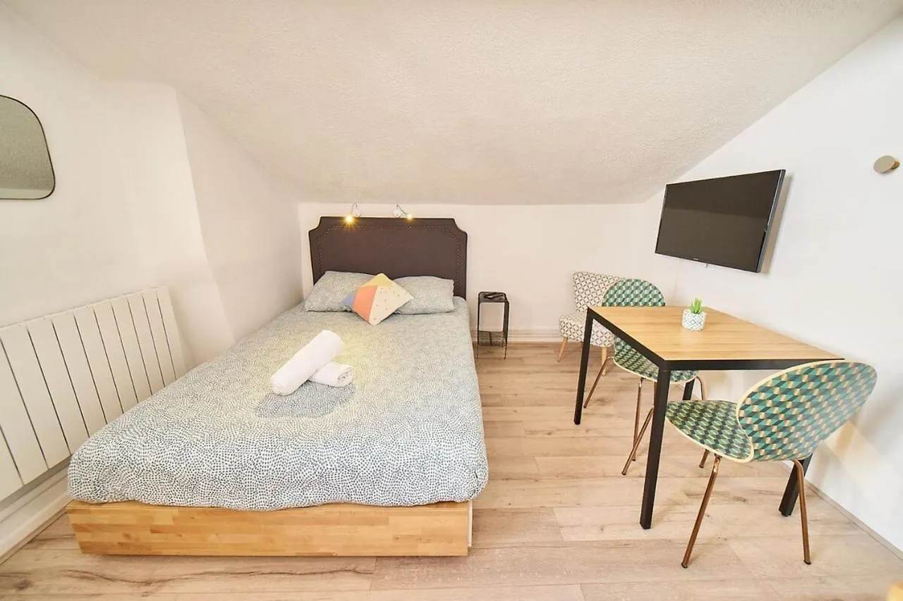 Le Salengro - Studio Cosy - Metro Charpennes Lägenhet Villeurbanne
